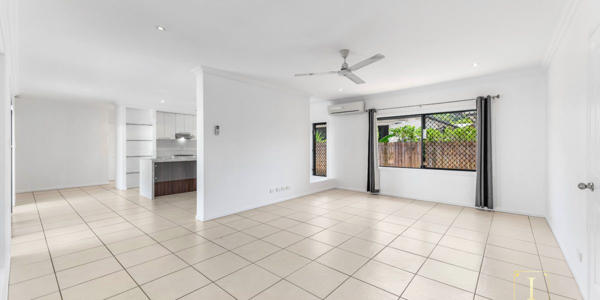 13 Craven Street, Redlynch, QLD 4870 AUS