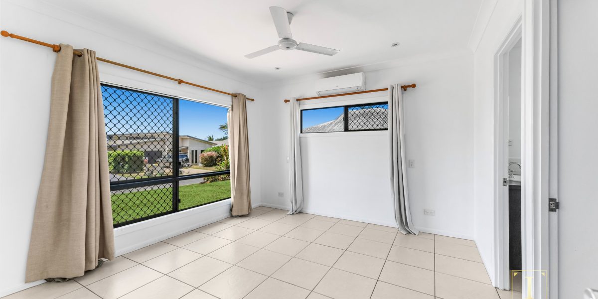 13 Craven Street, Redlynch, QLD 4870 AUS