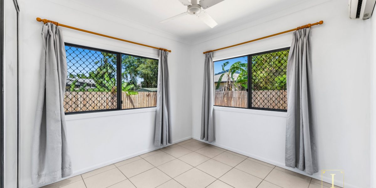 13 Craven Street, Redlynch, QLD 4870 AUS