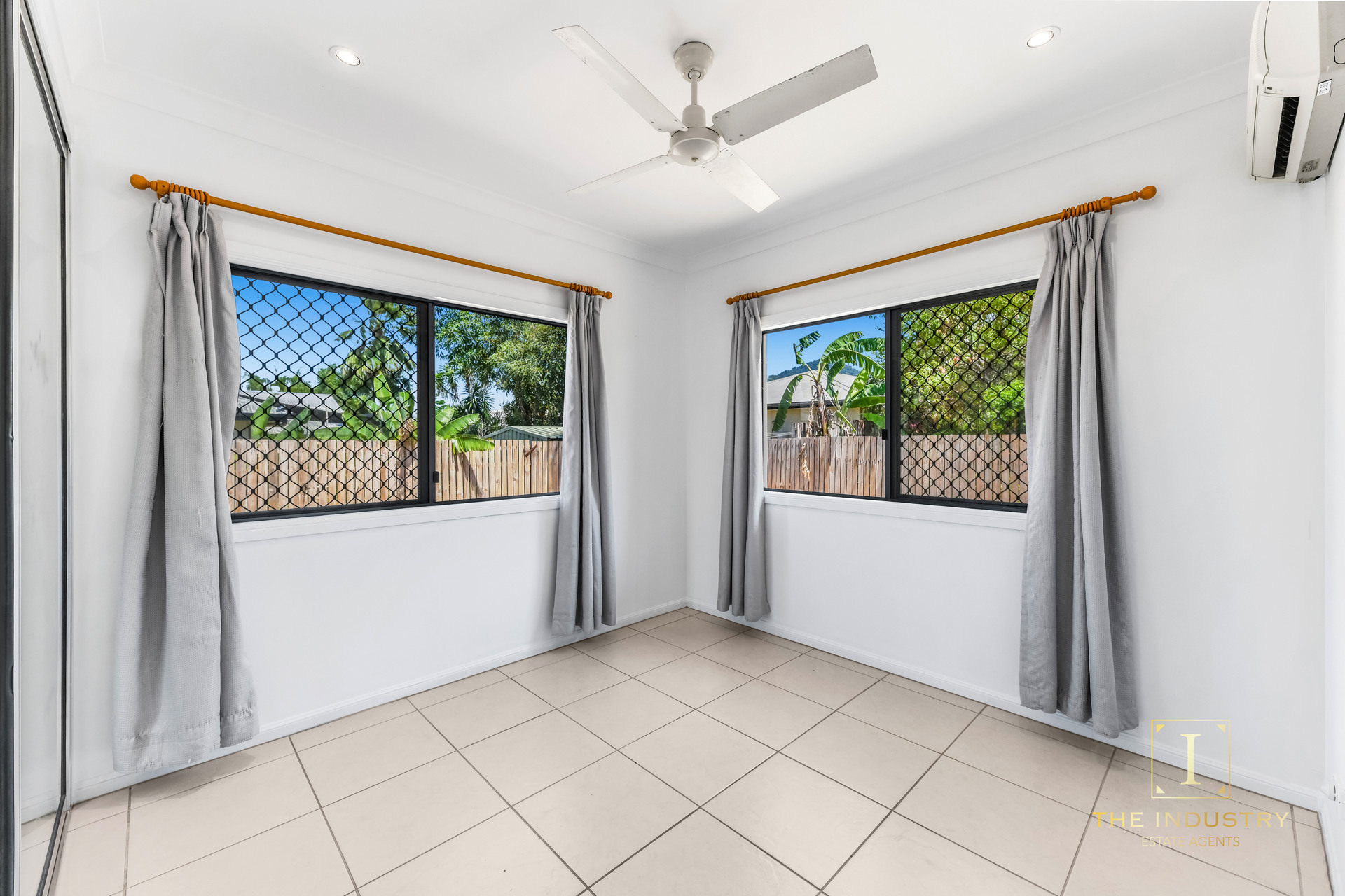 13 Craven Street, Redlynch, QLD 4870 AUS