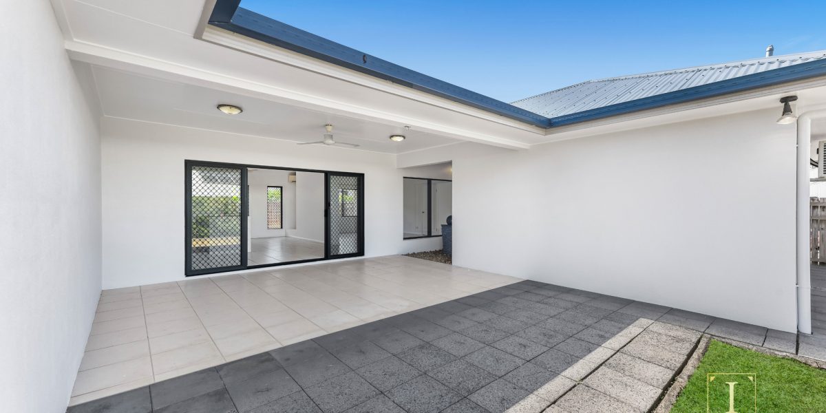 13 Craven Street, Redlynch, QLD 4870 AUS
