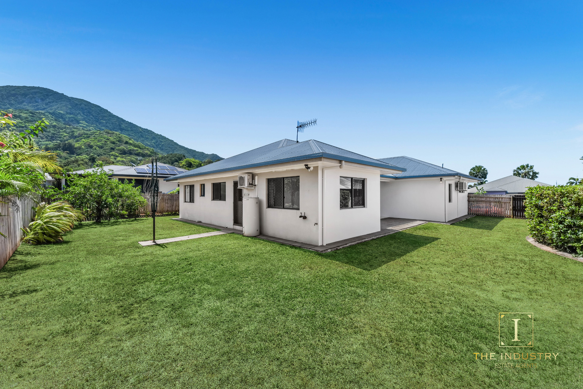 13 Craven Street, Redlynch, QLD 4870 AUS