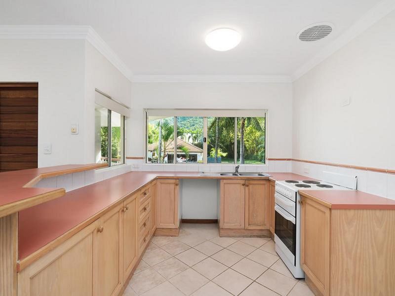 4/34 Oliva Street, Palm Cove, QLD 4879 AUS