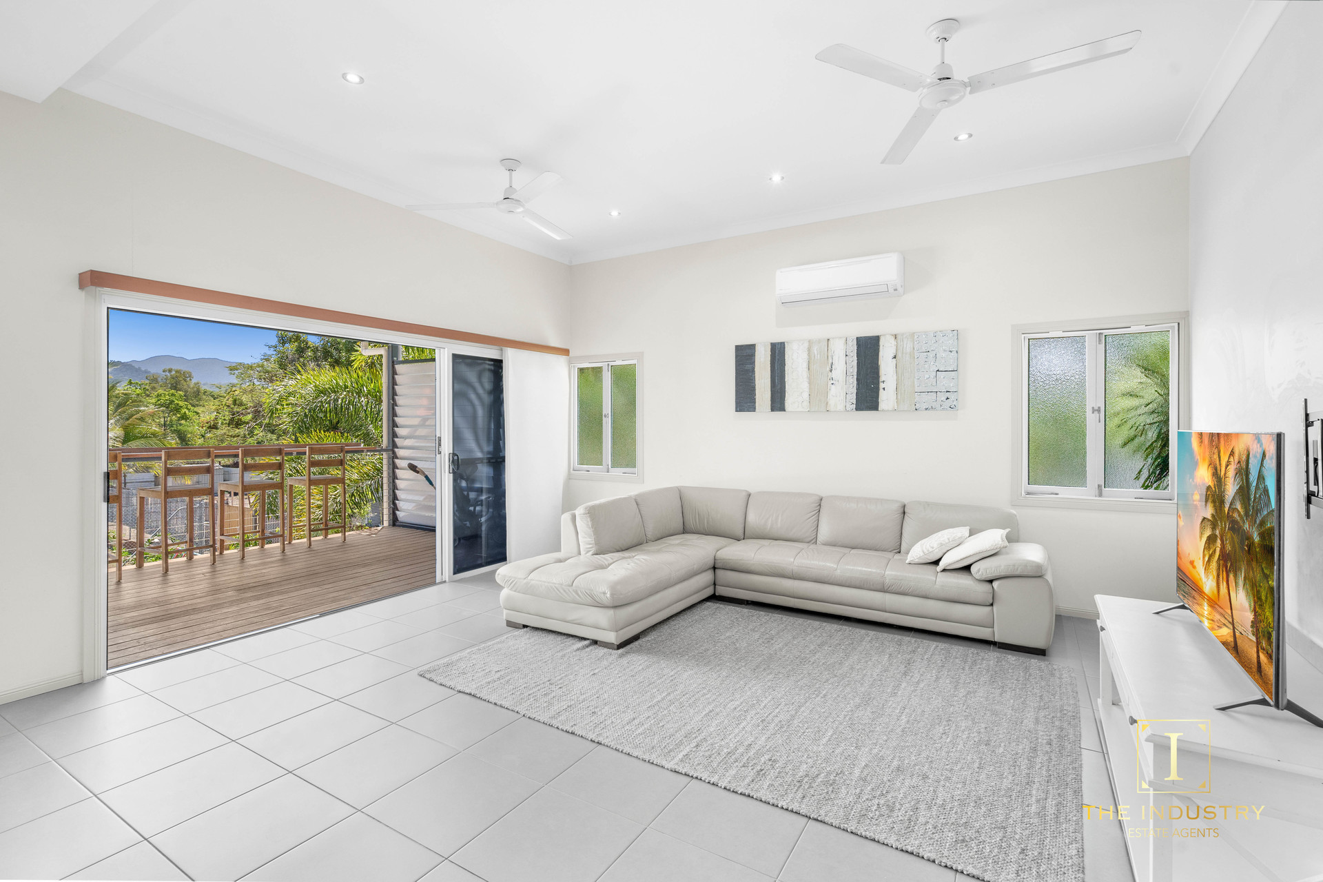 13-15 Cairns Street, Cairns North, QLD 4870 AUS