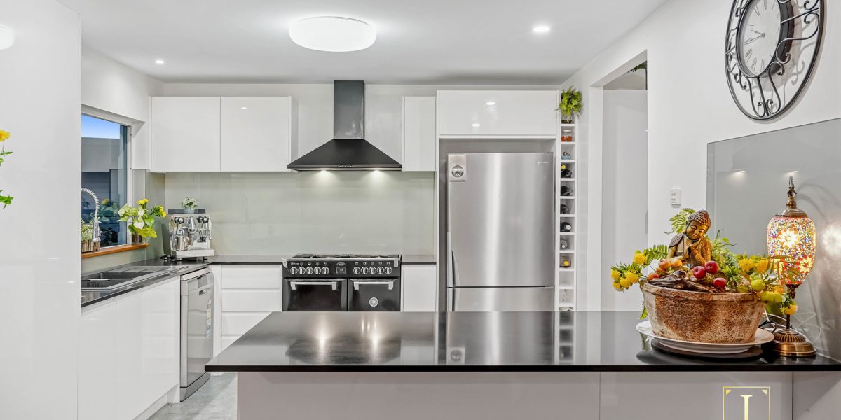 98 Cassowary Street, Freshwater, QLD 4870 AUS