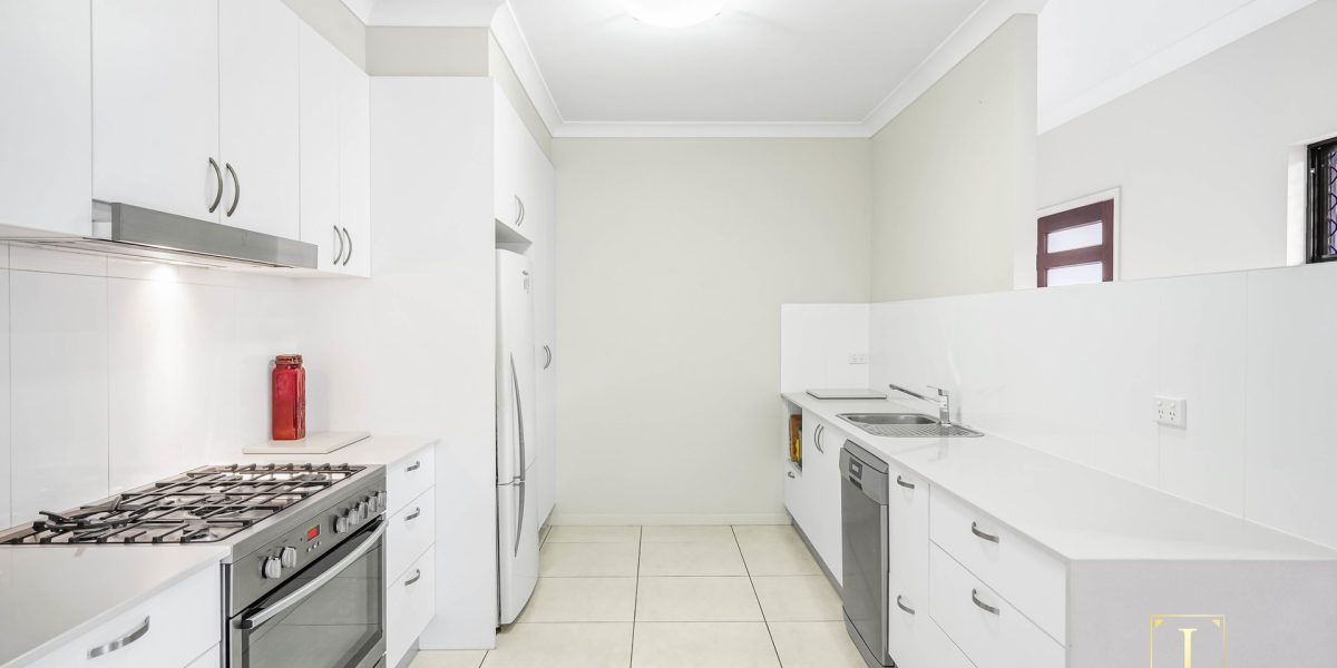 29 City View Crescent, Mooroobool, QLD 4870 AUS