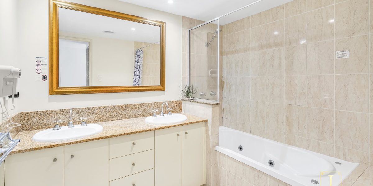 1501/2-10 Greenslopes Street, Cairns North, QLD 4870 AUS