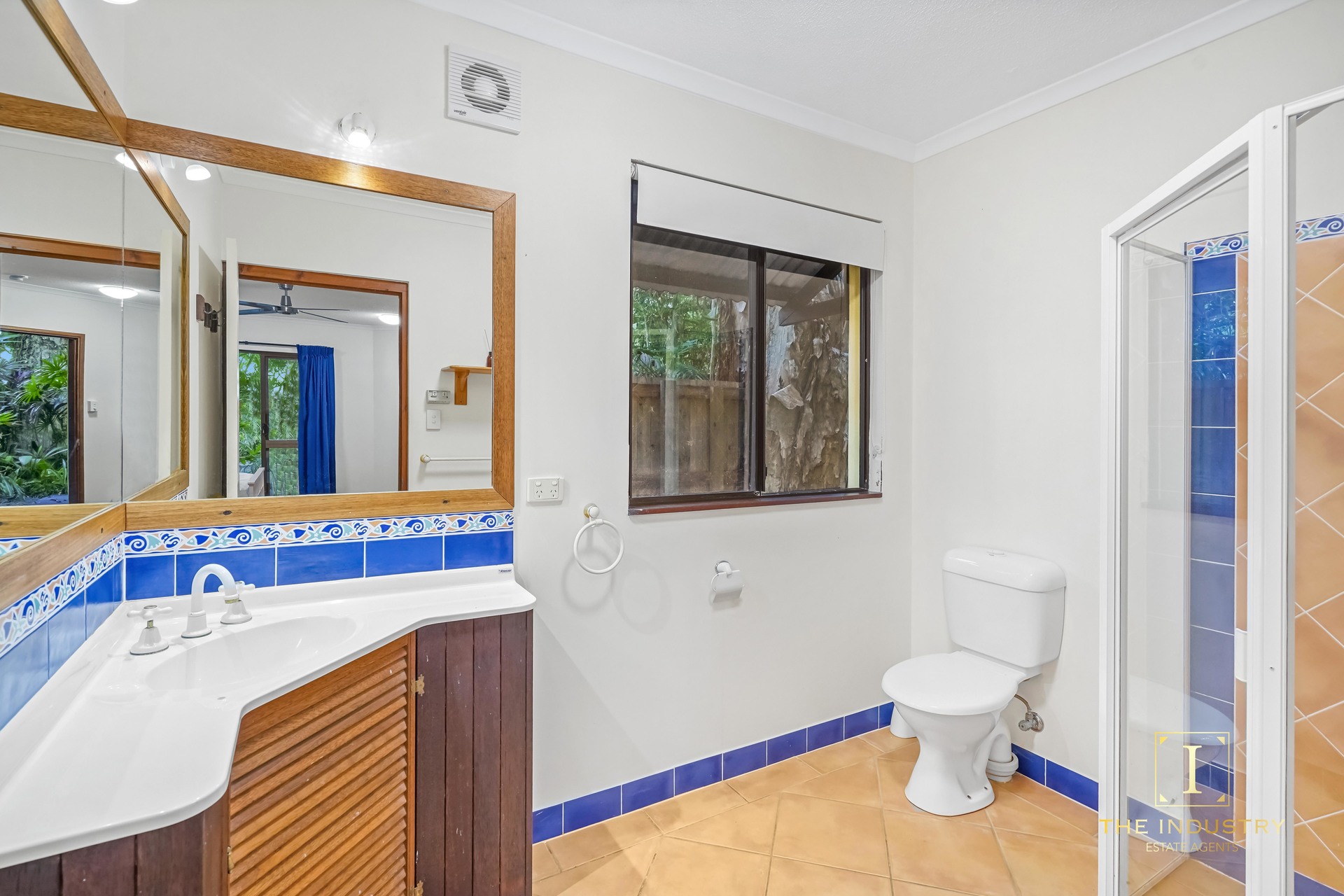 33 Arlington Esplanade, Clifton Beach, QLD 4879 AUS