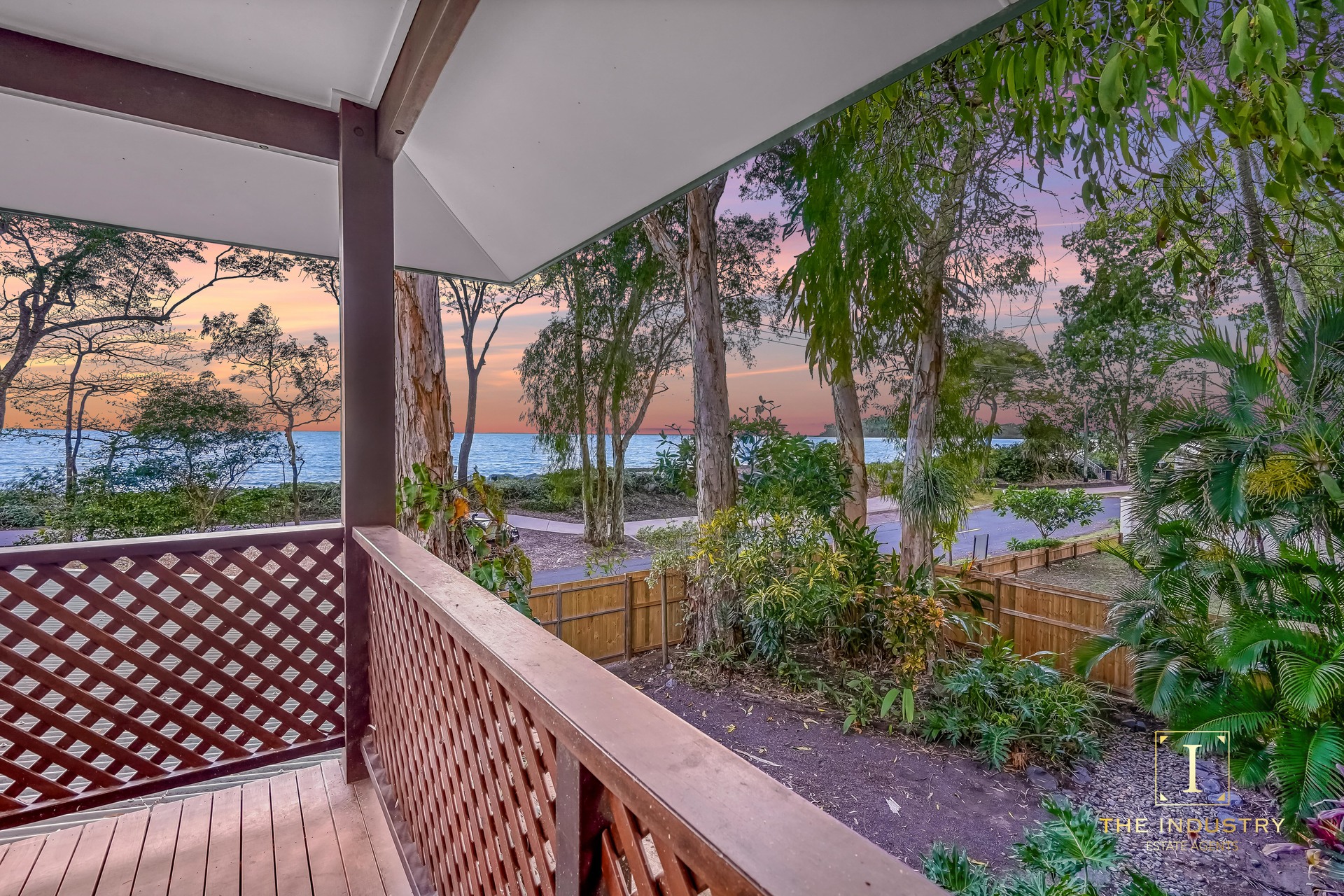 33 Arlington Esplanade, Clifton Beach, QLD 4879 AUS