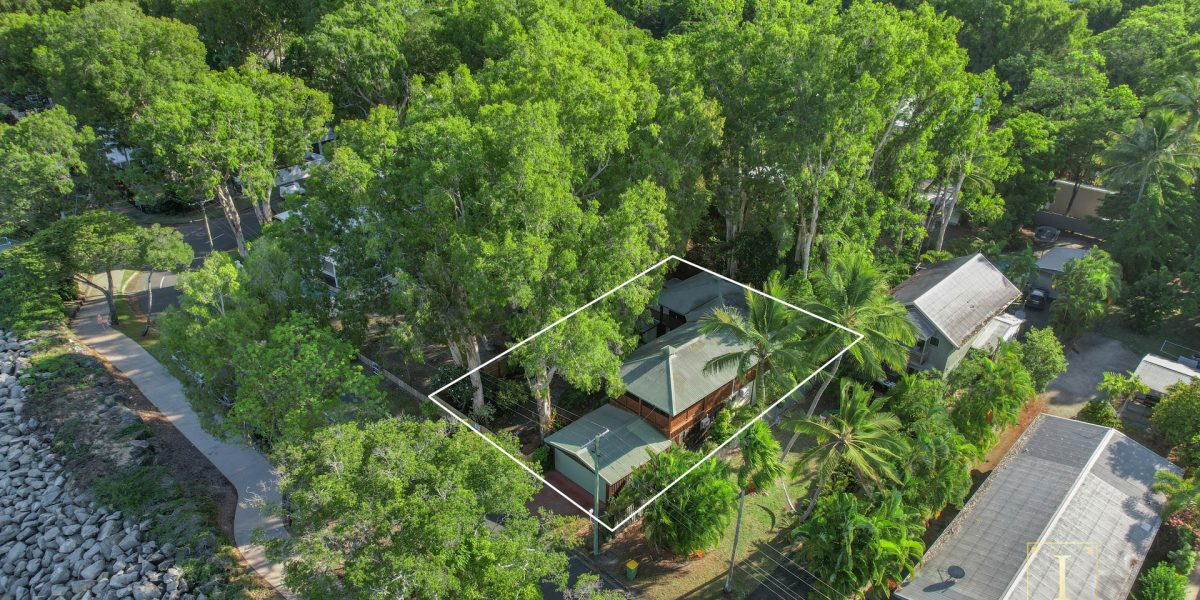33 Arlington Esplanade, Clifton Beach, QLD 4879 AUS