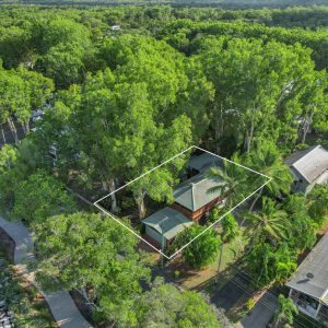 33 Arlington Esplanade, Clifton Beach, QLD 4879 AUS