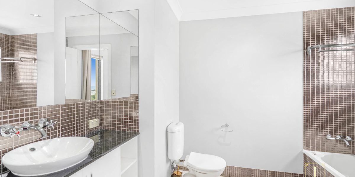 1204/27-29 Wharf Street, Cairns City, QLD 4870 AUS