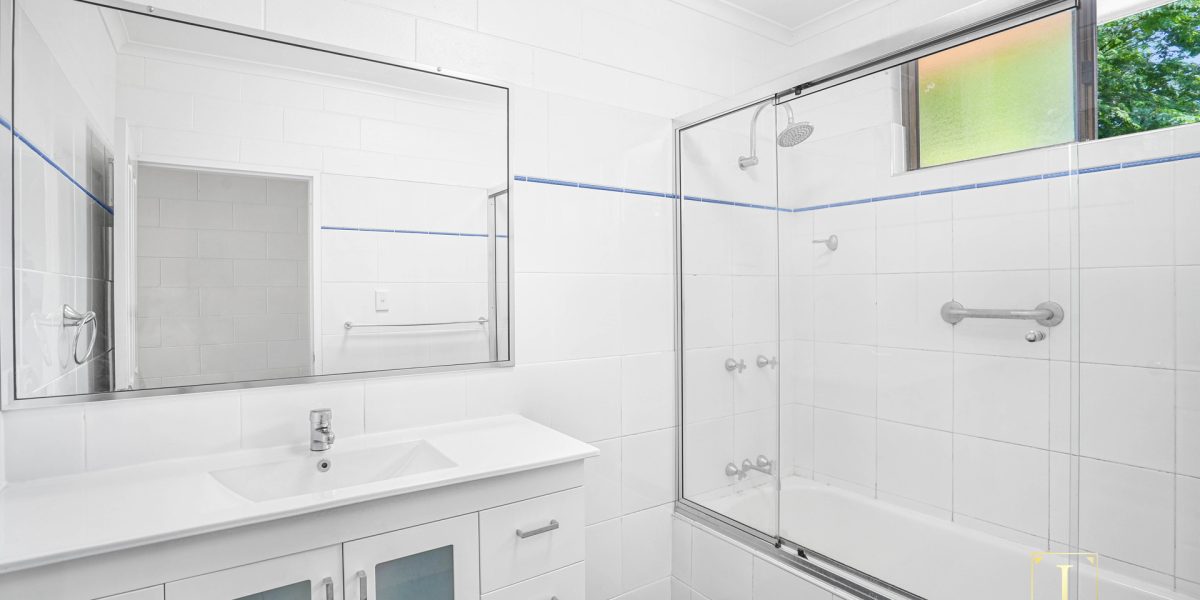 4 Eagle Close, Yorkeys Knob, QLD 4878 AUS