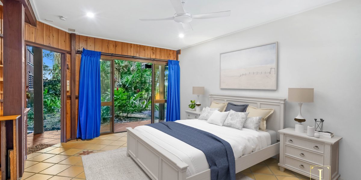 33 Arlington Esplanade, Clifton Beach, QLD 4879 AUS