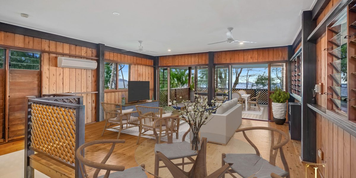 33 Arlington Esplanade, Clifton Beach, QLD 4879 AUS