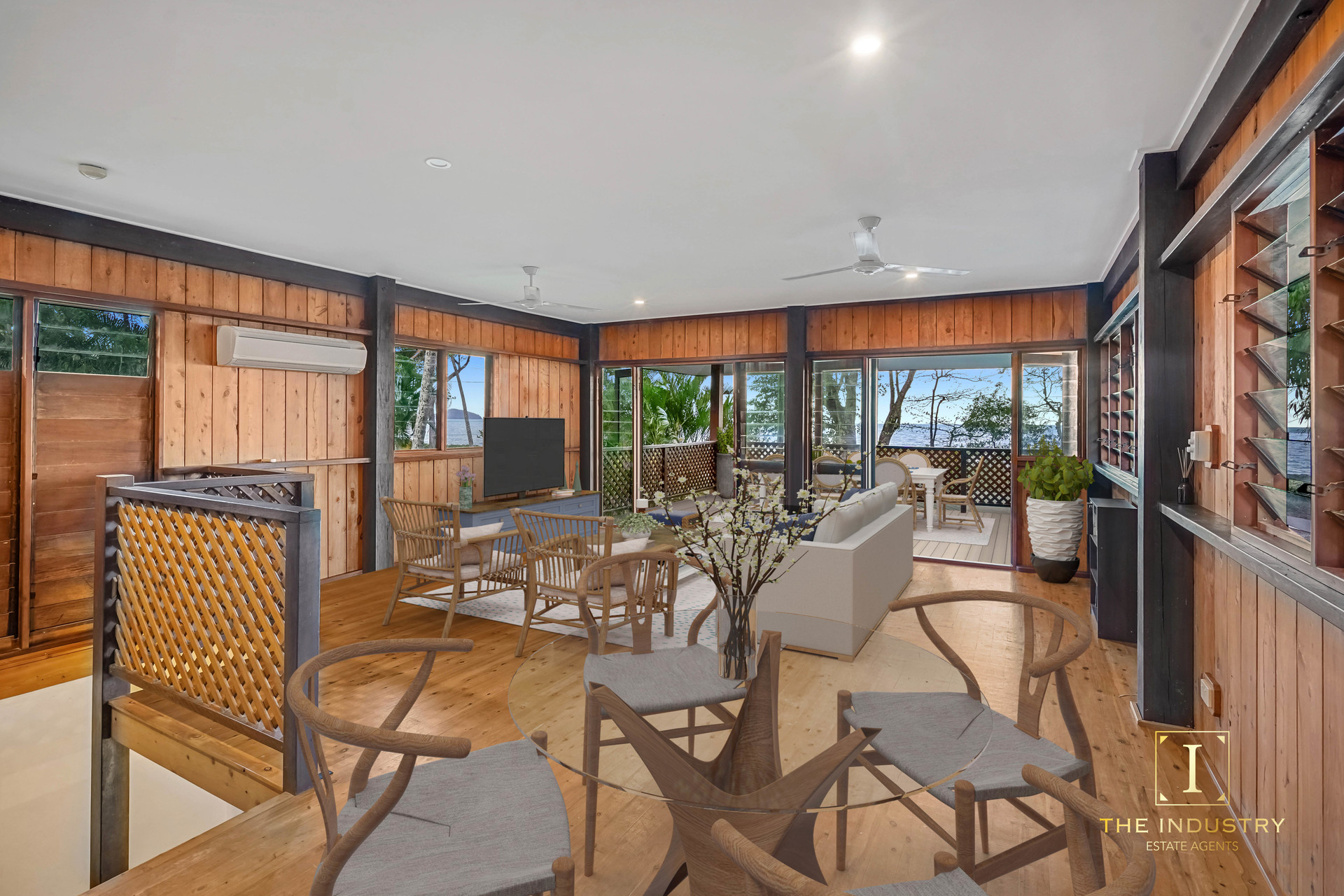 33 Arlington Esplanade, Clifton Beach, QLD 4879 AUS