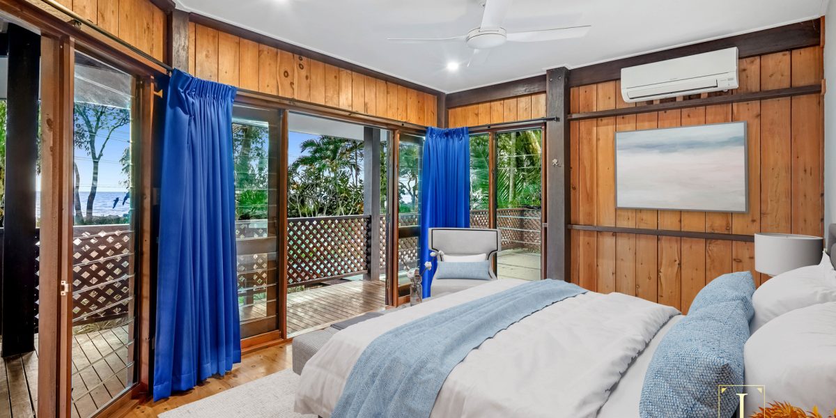 33 Arlington Esplanade, Clifton Beach, QLD 4879 AUS