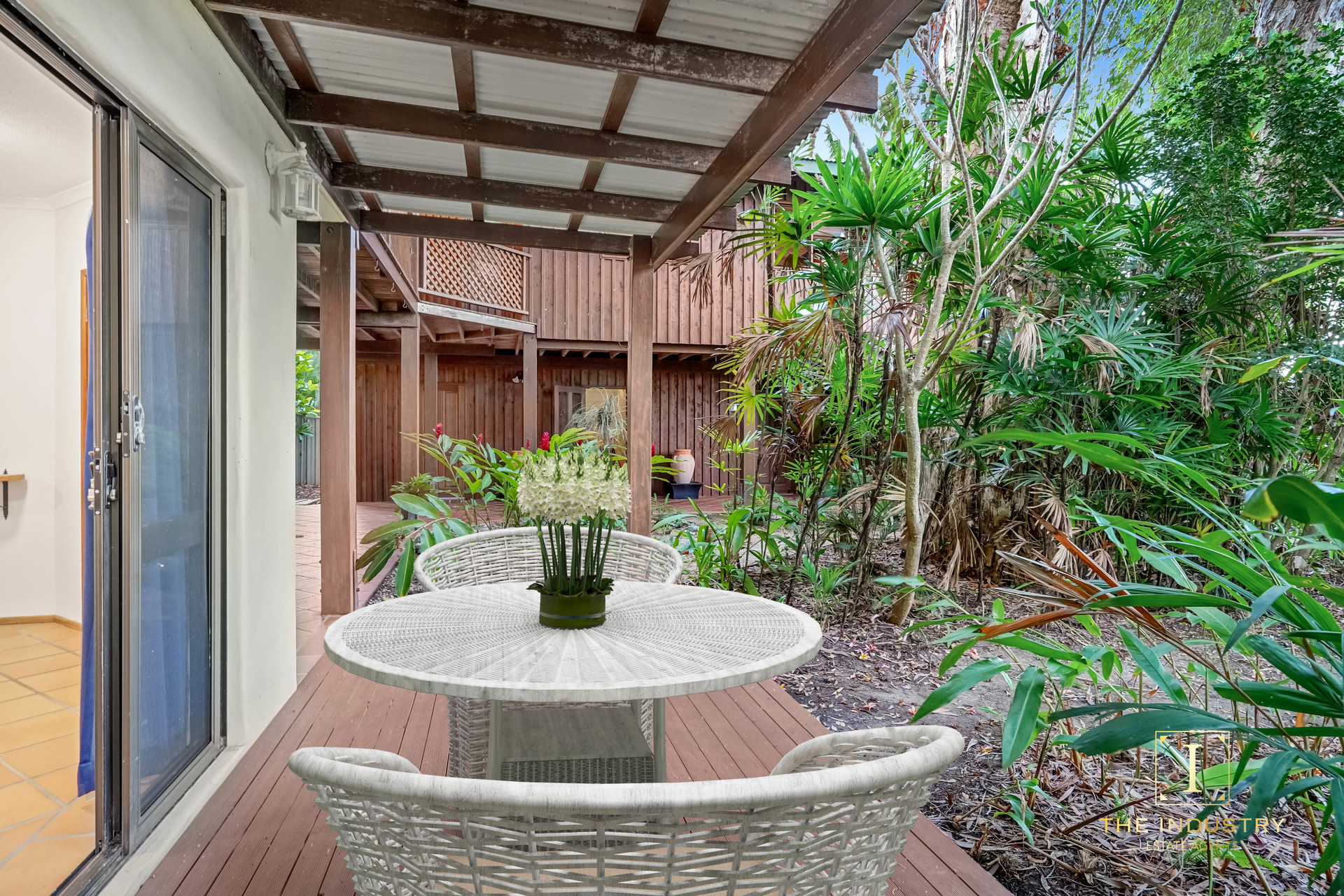 33 Arlington Esplanade, Clifton Beach, QLD 4879 AUS