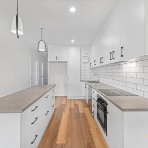 5 Kambara Street, White Rock, QLD 4868 AUS