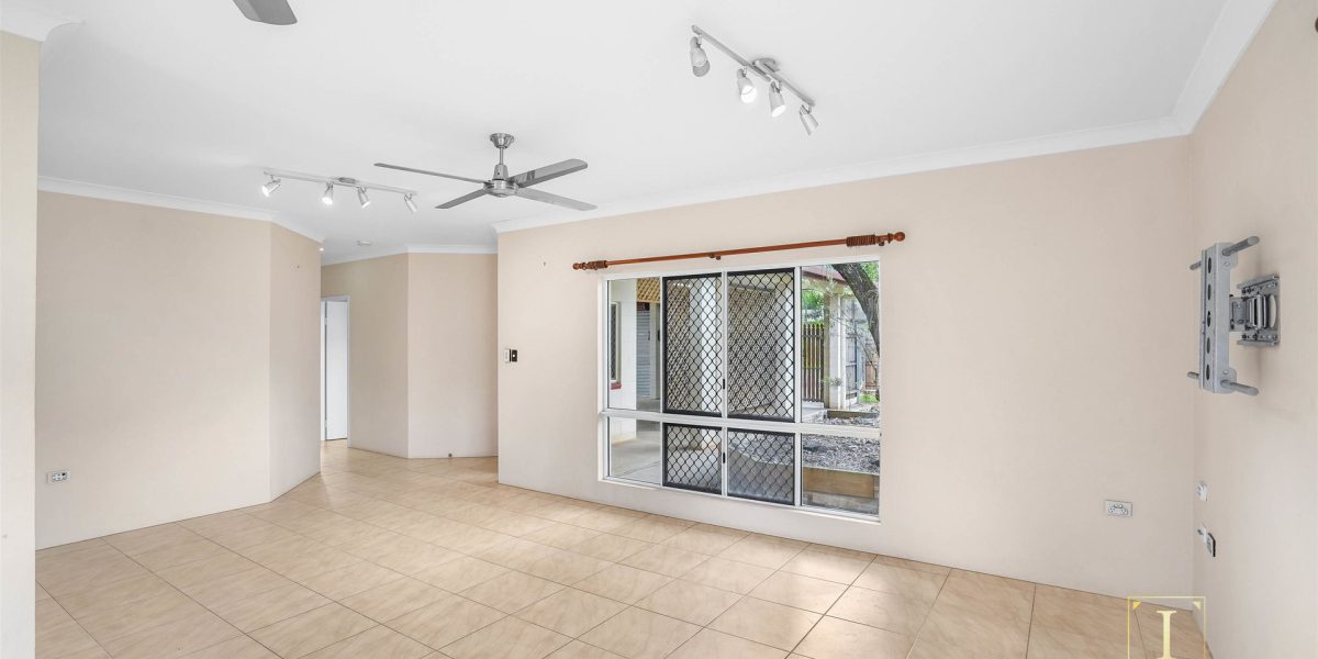 195 Robert Road, Bentley Park, QLD 4869 AUS