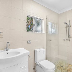 195 Robert Road, Bentley Park, QLD 4869 AUS