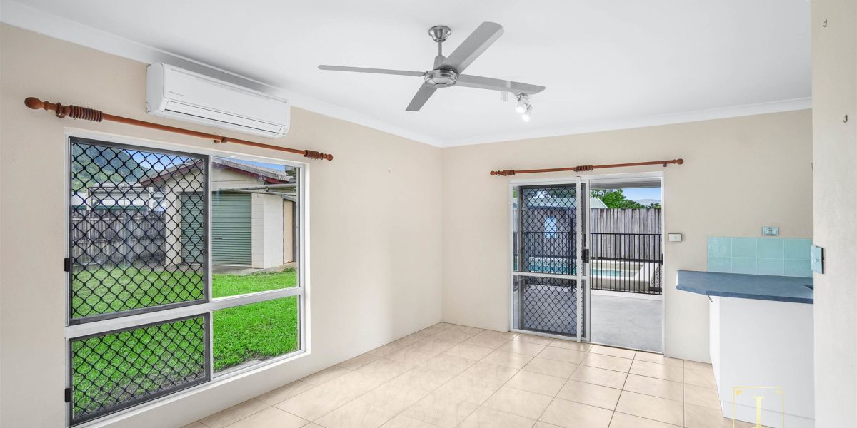 195 Robert Road, Bentley Park, QLD 4869 AUS