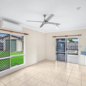 195 Robert Road, Bentley Park, QLD 4869 AUS