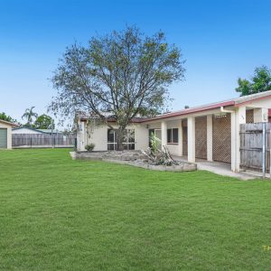 195 Robert Road, Bentley Park, QLD 4869 AUS
