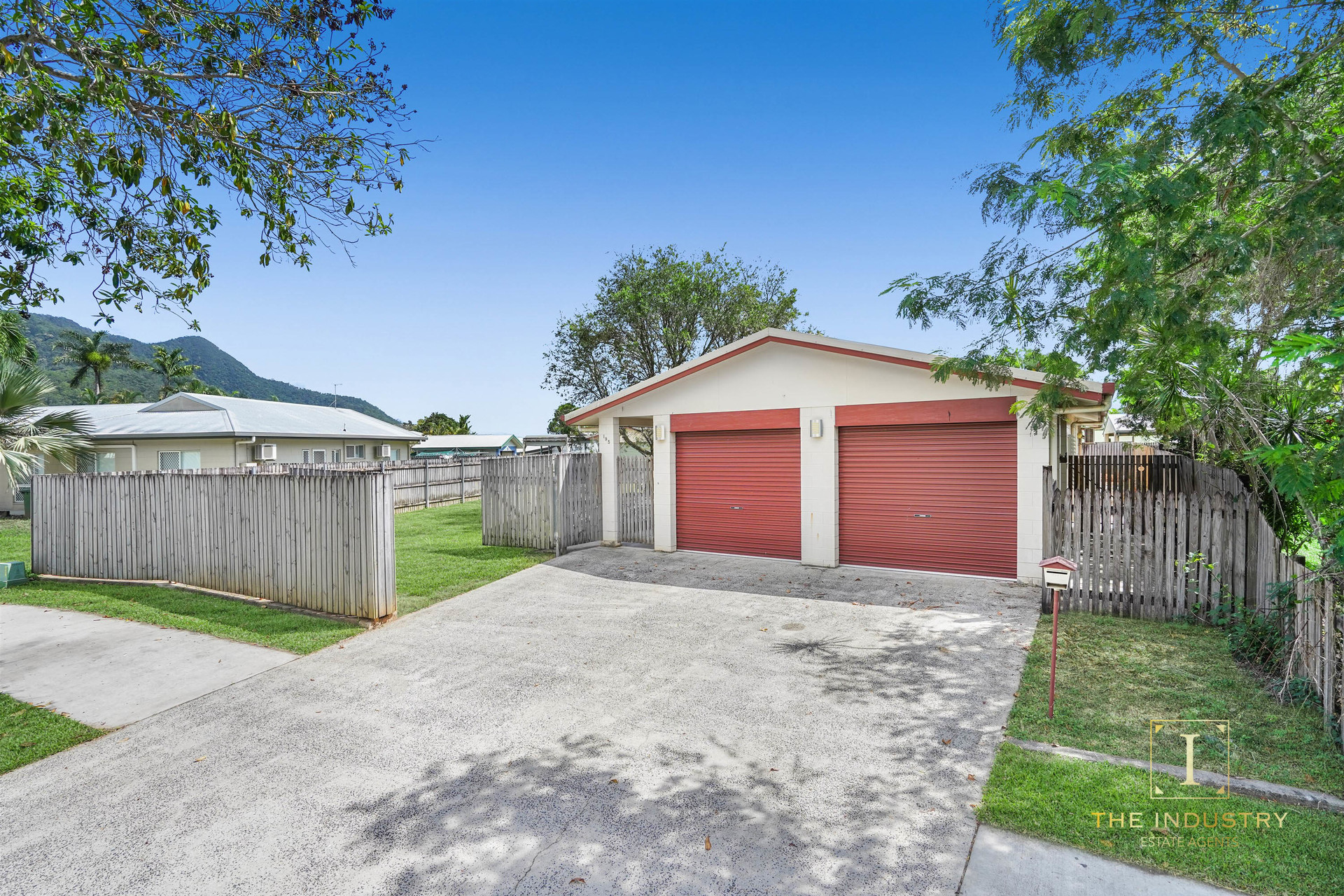 195 Robert Road, Bentley Park, QLD 4869 AUS