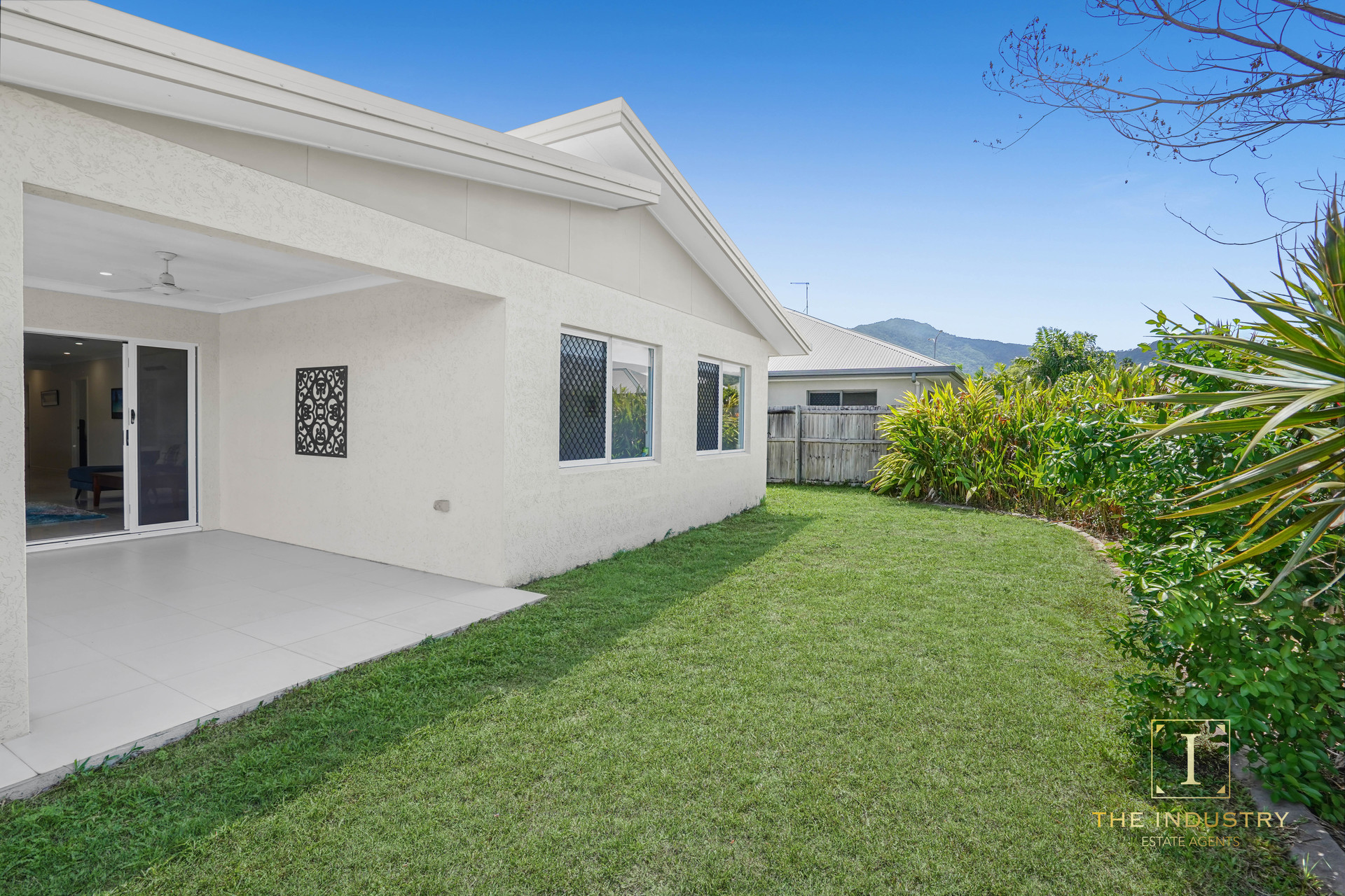 5 Castleton Entrance, Smithfield, QLD 4878 AUS