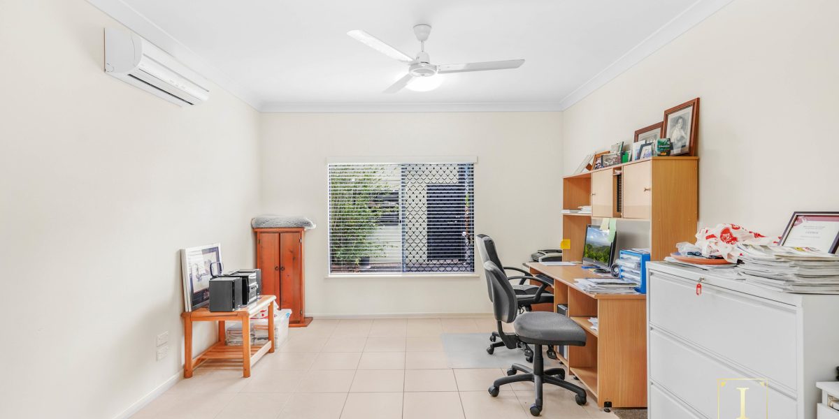 27 Bundey Street, Bentley Park, QLD 4869 AUS