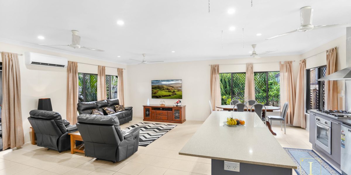 27 Bundey Street, Bentley Park, QLD 4869 AUS