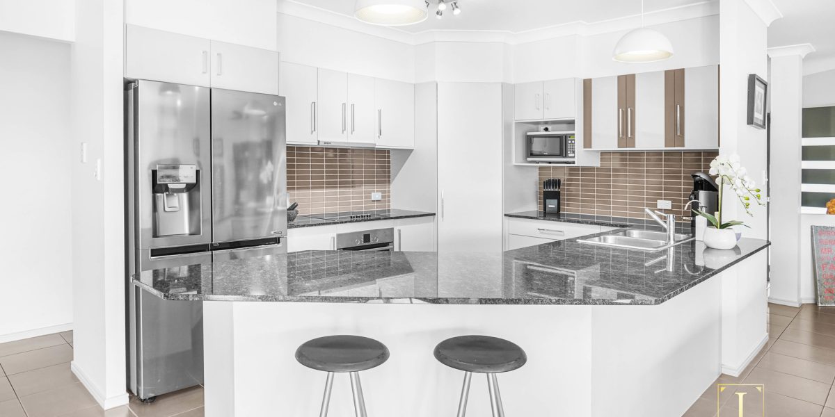 15 Bowline Close, Trinity Beach, QLD 4879 AUS