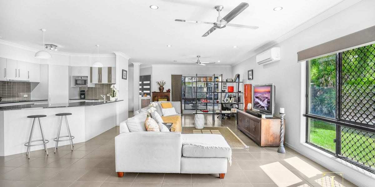 15 Bowline Close, Trinity Beach, QLD 4879 AUS