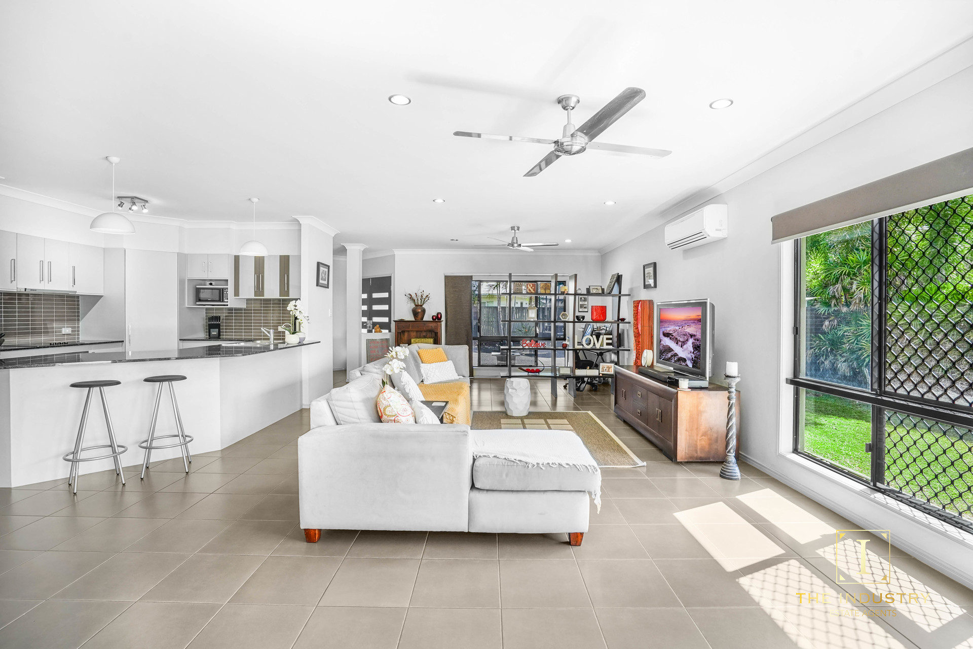 15 Bowline Close, Trinity Beach, QLD 4879 AUS