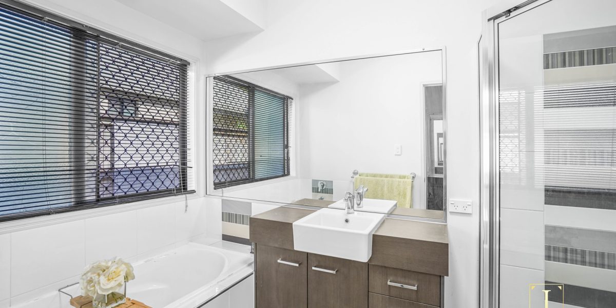 15 Bowline Close, Trinity Beach, QLD 4879 AUS