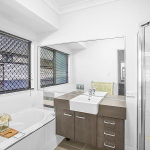 15 Bowline Close, Trinity Beach, QLD 4879 AUS