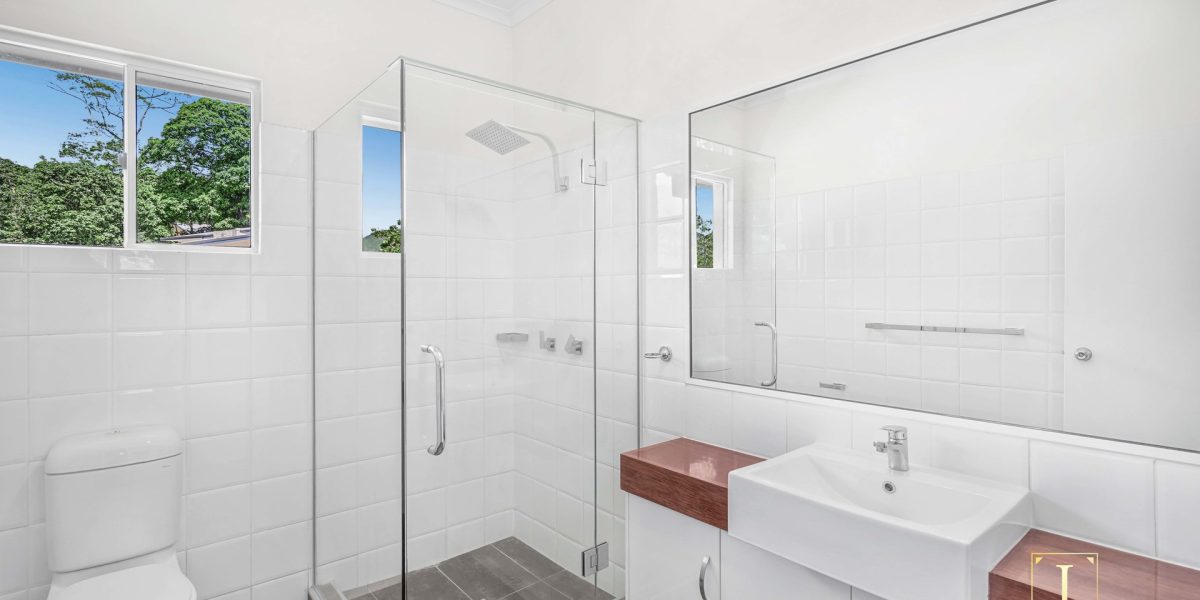 32 Hutchinson Street, Edge Hill, QLD 4870 AUS