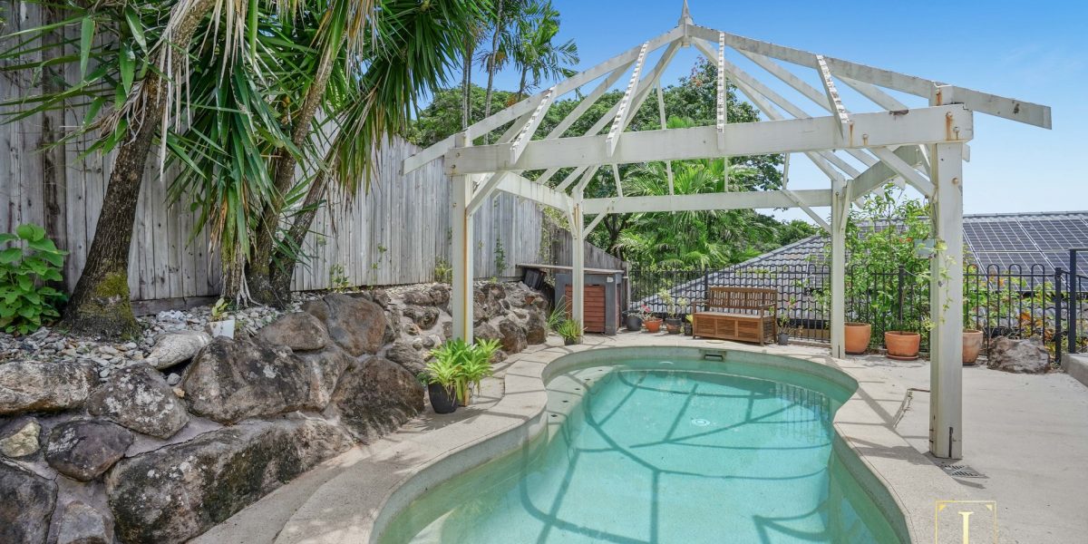 32 Hutchinson Street, Edge Hill, QLD 4870 AUS
