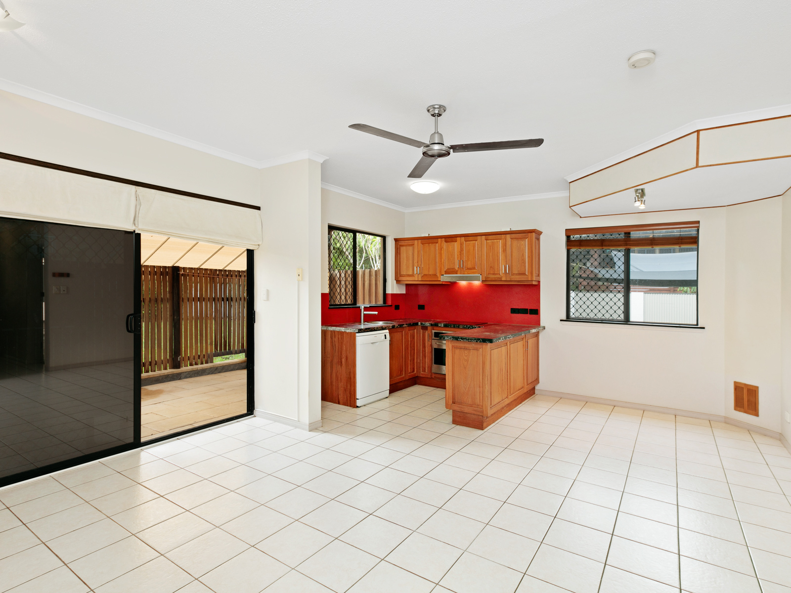 5/5-7 Le Grande Street, Freshwater, QLD 4870 AUS