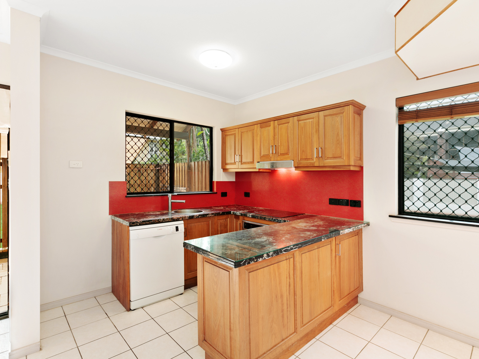 5/5-7 Le Grande Street, Freshwater, QLD 4870 AUS