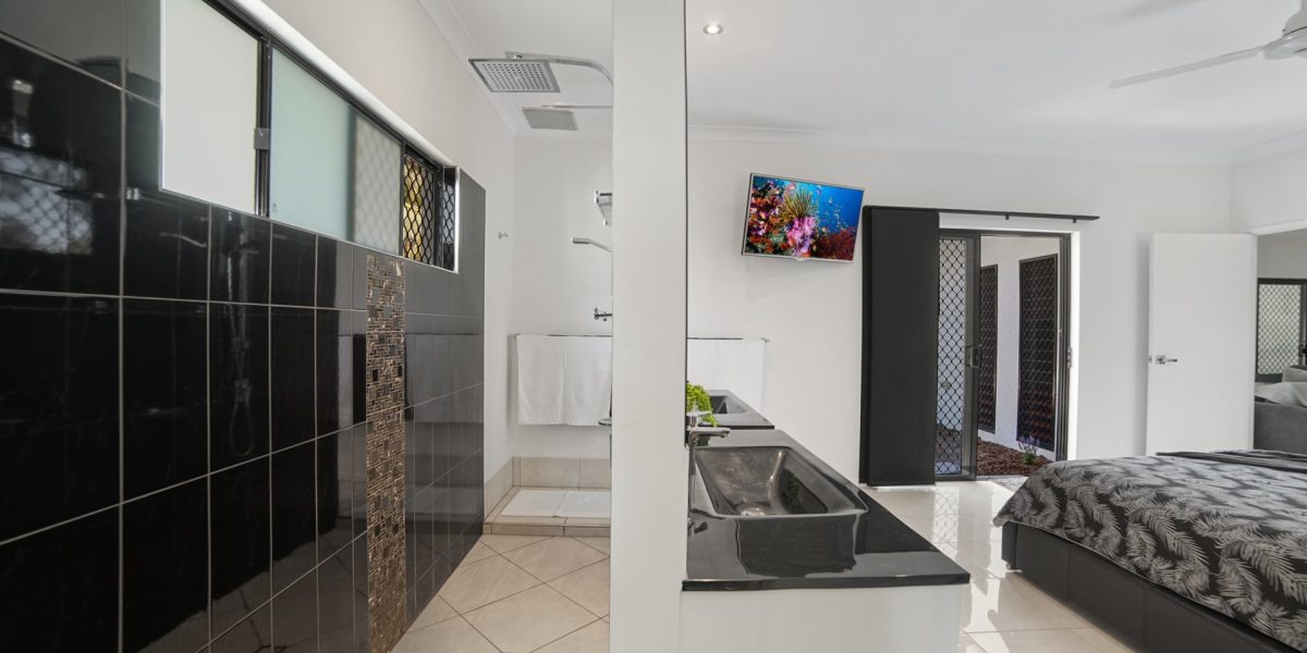 6 Redcap Bend, Trinity Park, QLD 4879 AUS
