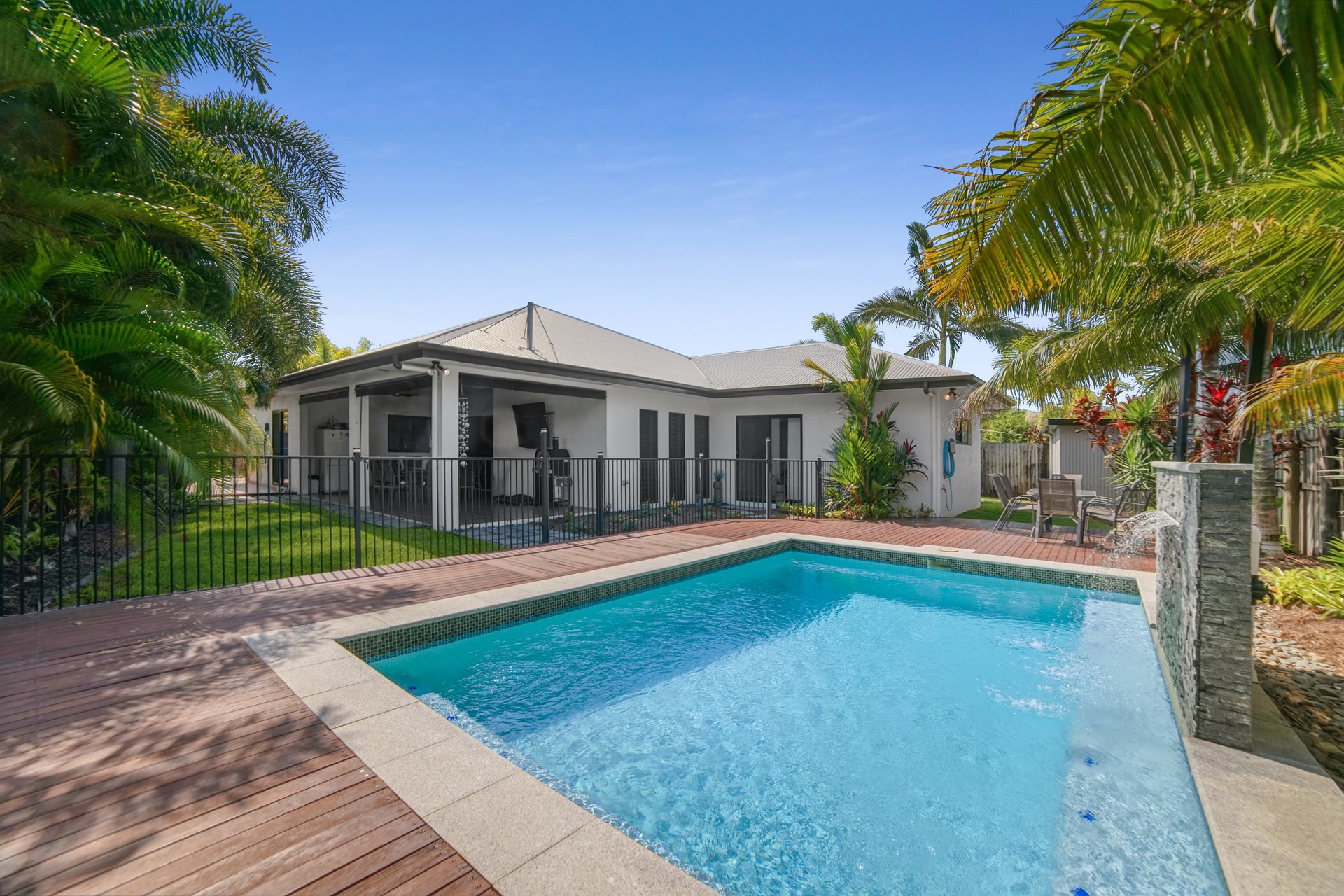 6 Redcap Bend, Trinity Park, QLD 4879 AUS