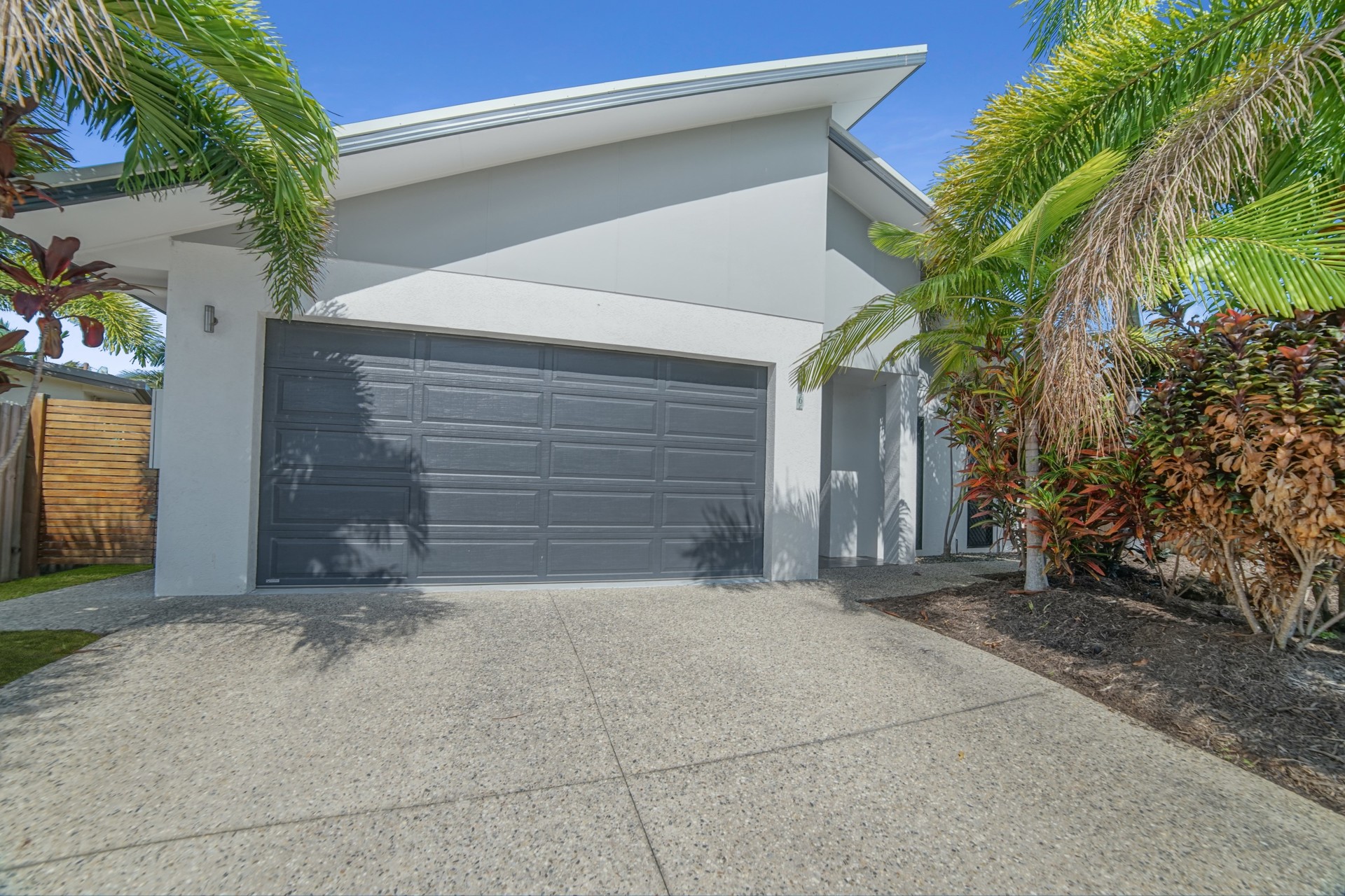 6 Redcap Bend, Trinity Park, QLD 4879 AUS