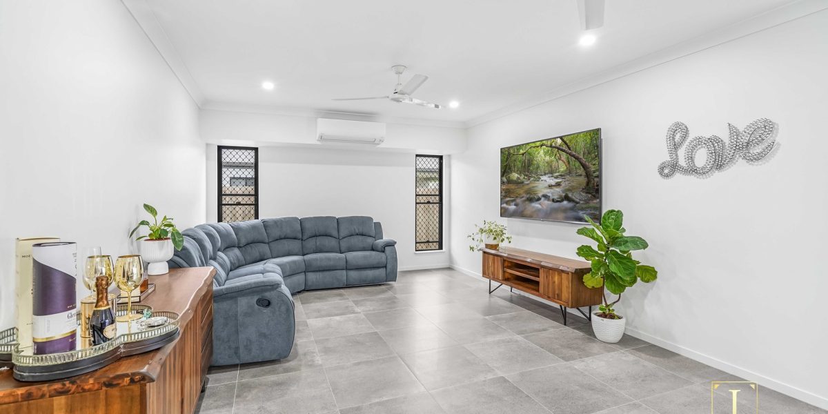 4 Oakdale Close, Trinity Beach, QLD 4879 AUS