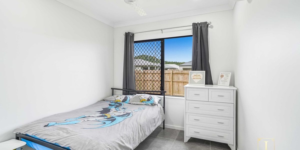 4 Oakdale Close, Trinity Beach, QLD 4879 AUS