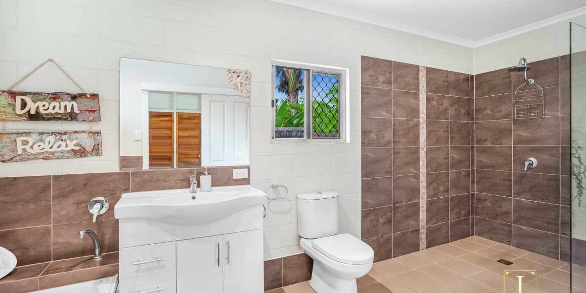 10 Hagen Close, Trinity Beach, QLD 4879 AUS