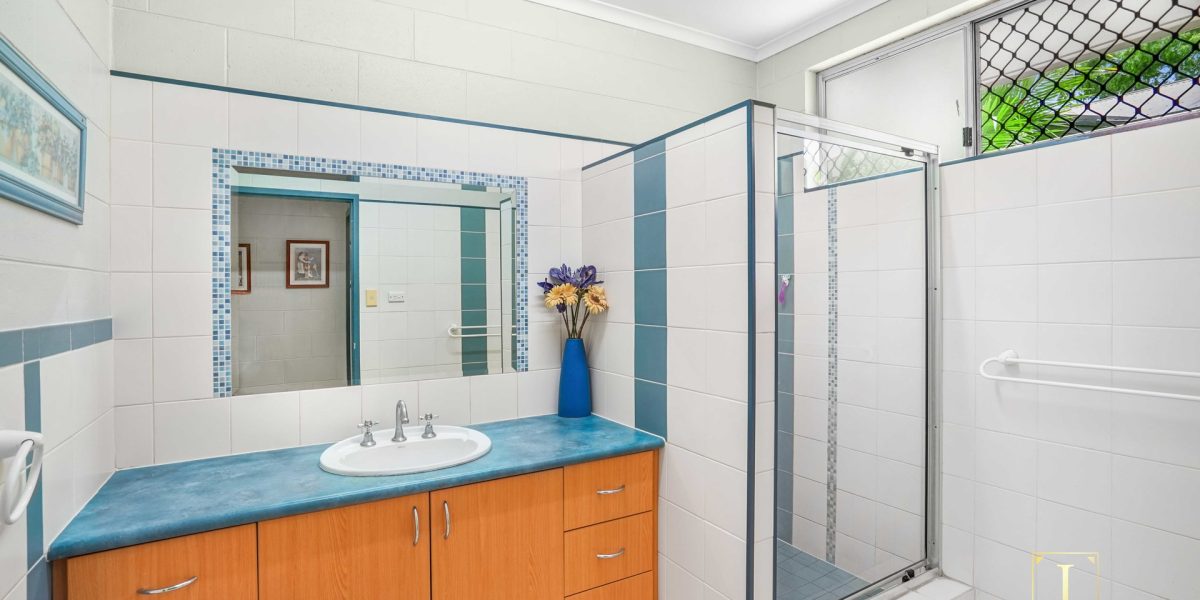 10 Hagen Close, Trinity Beach, QLD 4879 AUS