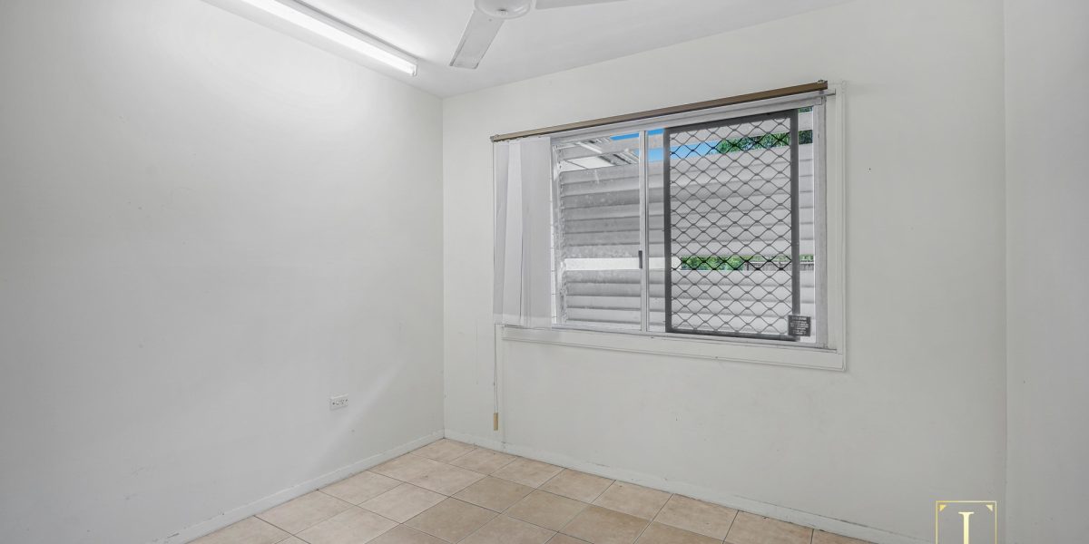 8 Tulip Close, Manunda, QLD 4870 AUS