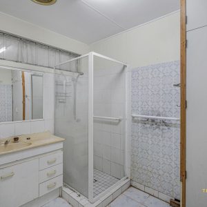 8 Tulip Close, Manunda, QLD 4870 AUS